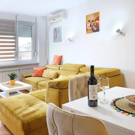 Safari Downtown * Belgrado