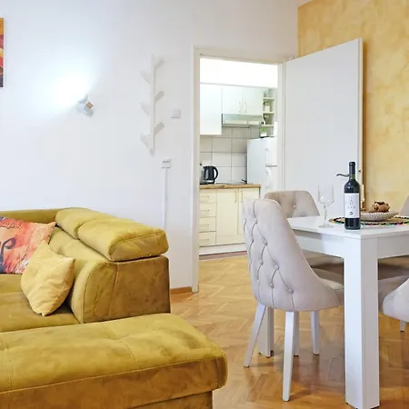 Safari Downtown Appartement *